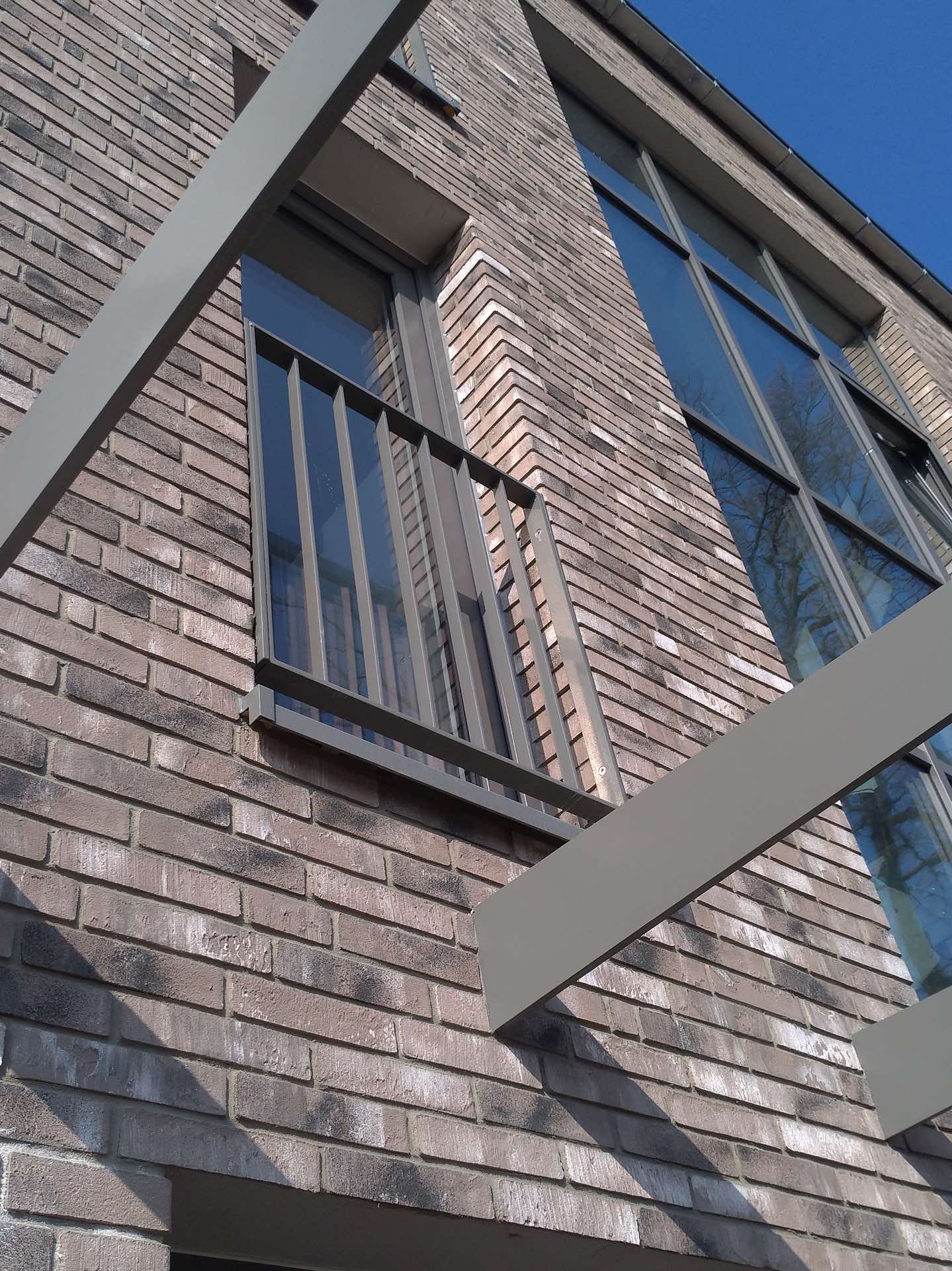 Fenstergitter in pulverbeschichtet